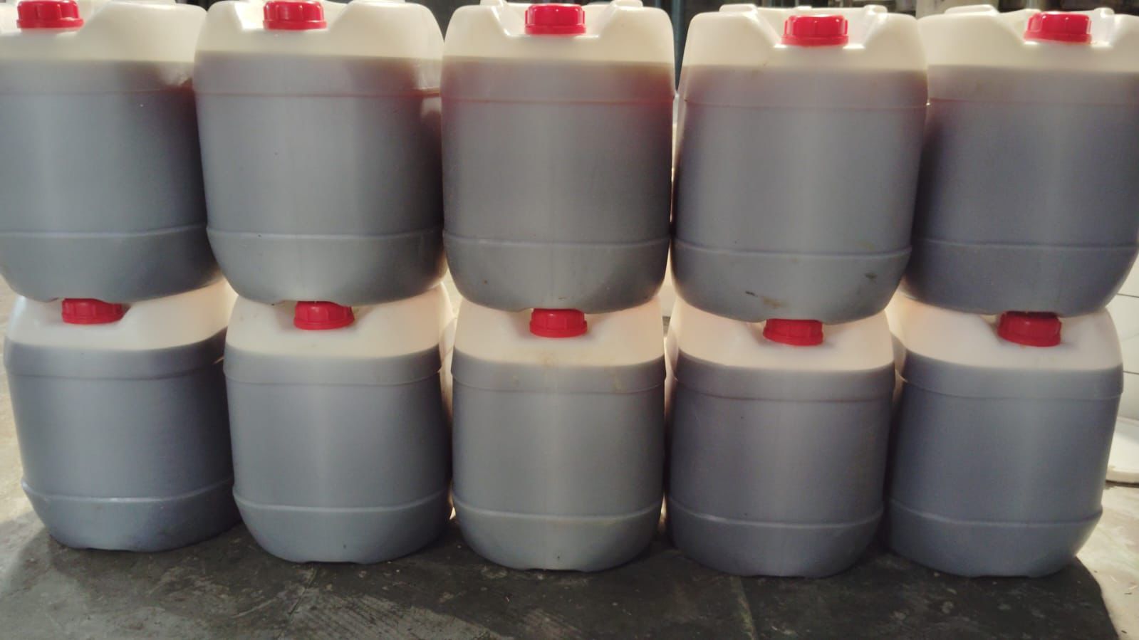 Raw honey storage temperature controlled vats