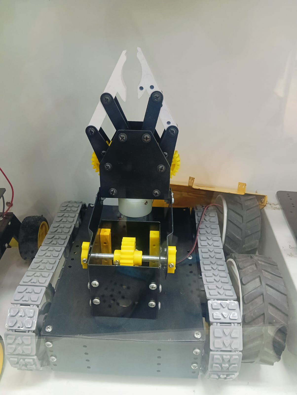 Microbiological incubation chamber innovation lab